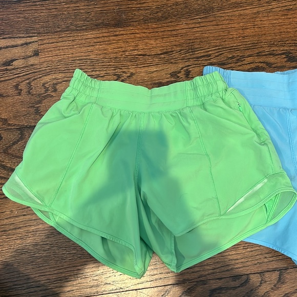 Lululemon hotty hot shorts in green and blue - Picture 2 of 9